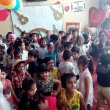 dance_party_6_20161205_1008241697-270x270